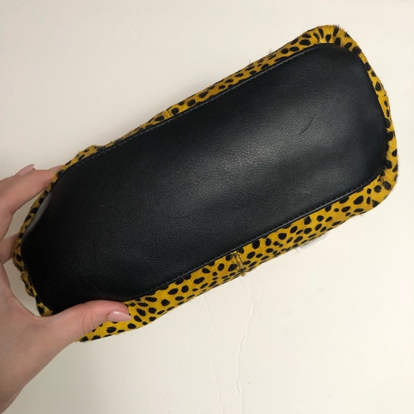 NWT Urban Outfitters leopard calf hair handbag - Picture 7 of 7